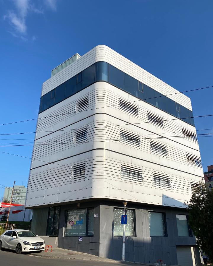 Апарт отель Manolle Boutique Бухарест Экстерьер фото